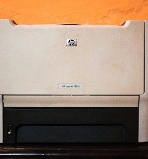Impressora laser compacta